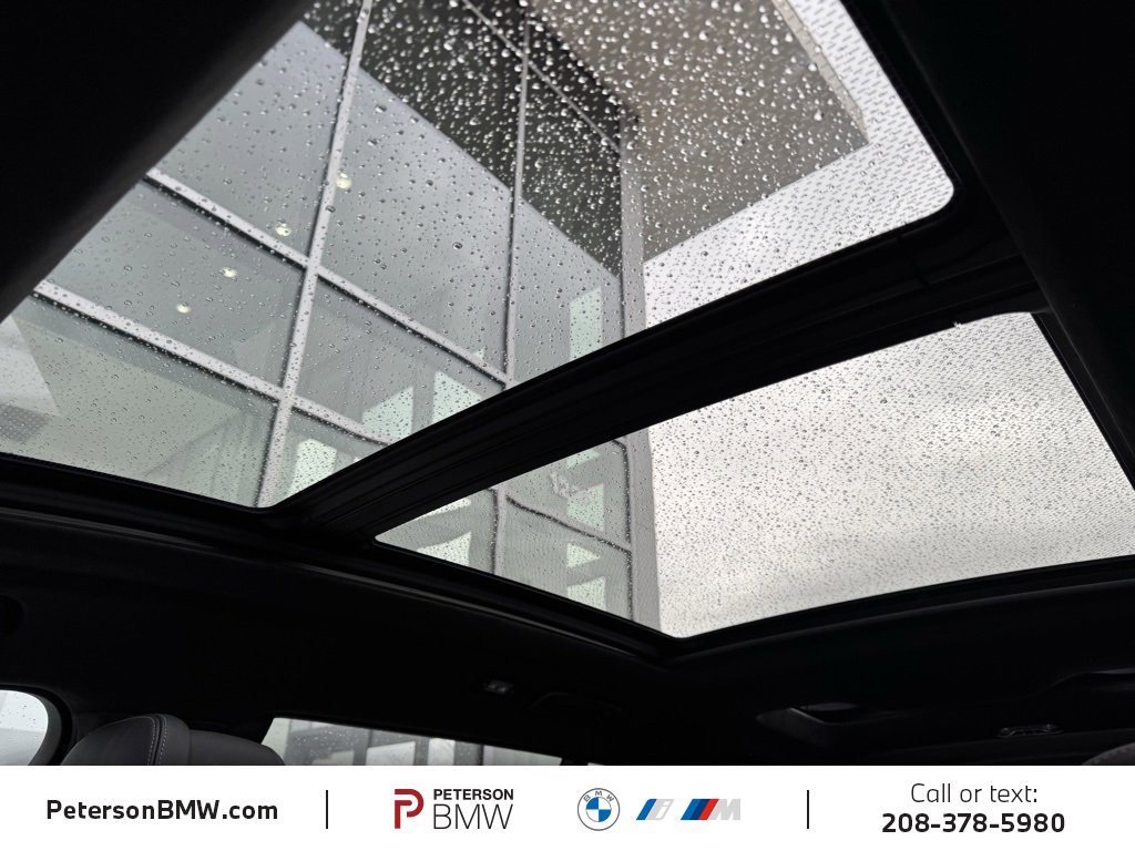 Used 2025 BMW X7 M60i image 34