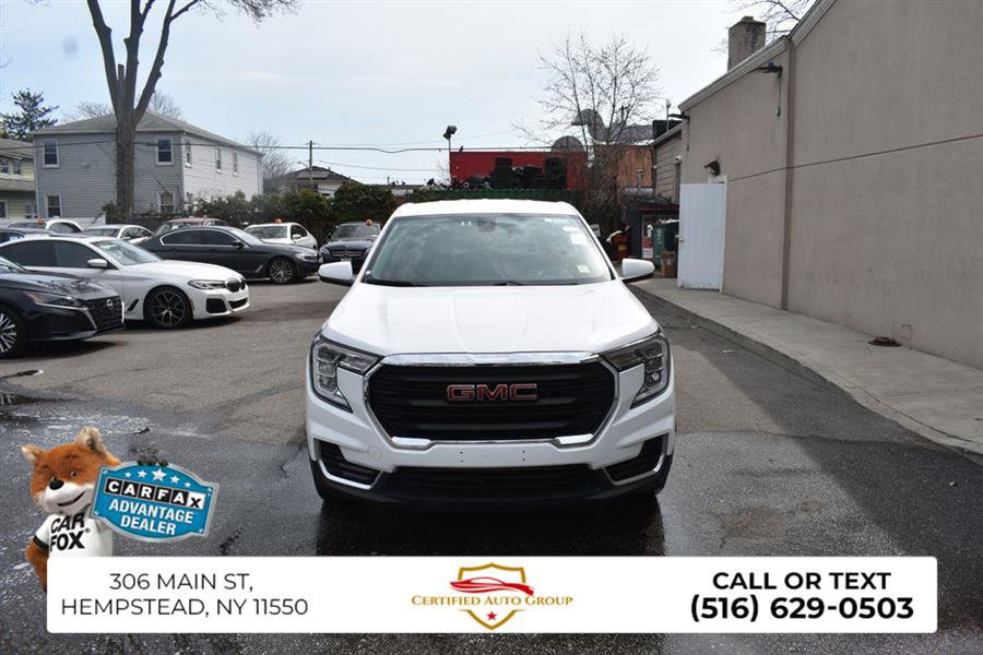 Used 2024 GMC Terrain SLE AWD/4WD image 3