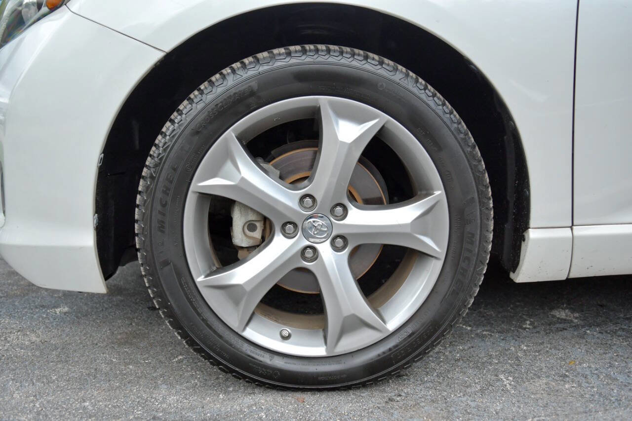 Used 2013 Toyota Venza Limited w/ Tow Prep Pkg image 9