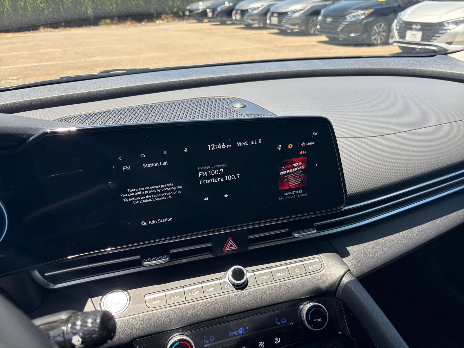 Used 2025 Hyundai Elantra SEL FWD image 21