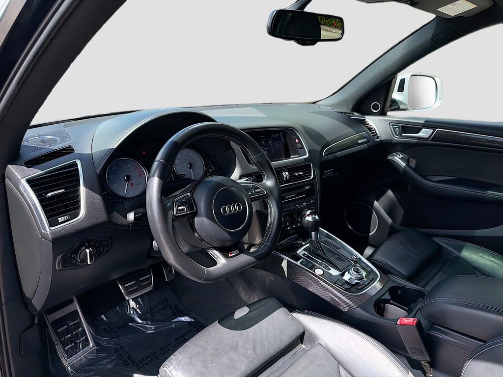 Used 2017 Audi SQ5 Prestige w/ Prestige Package image 2