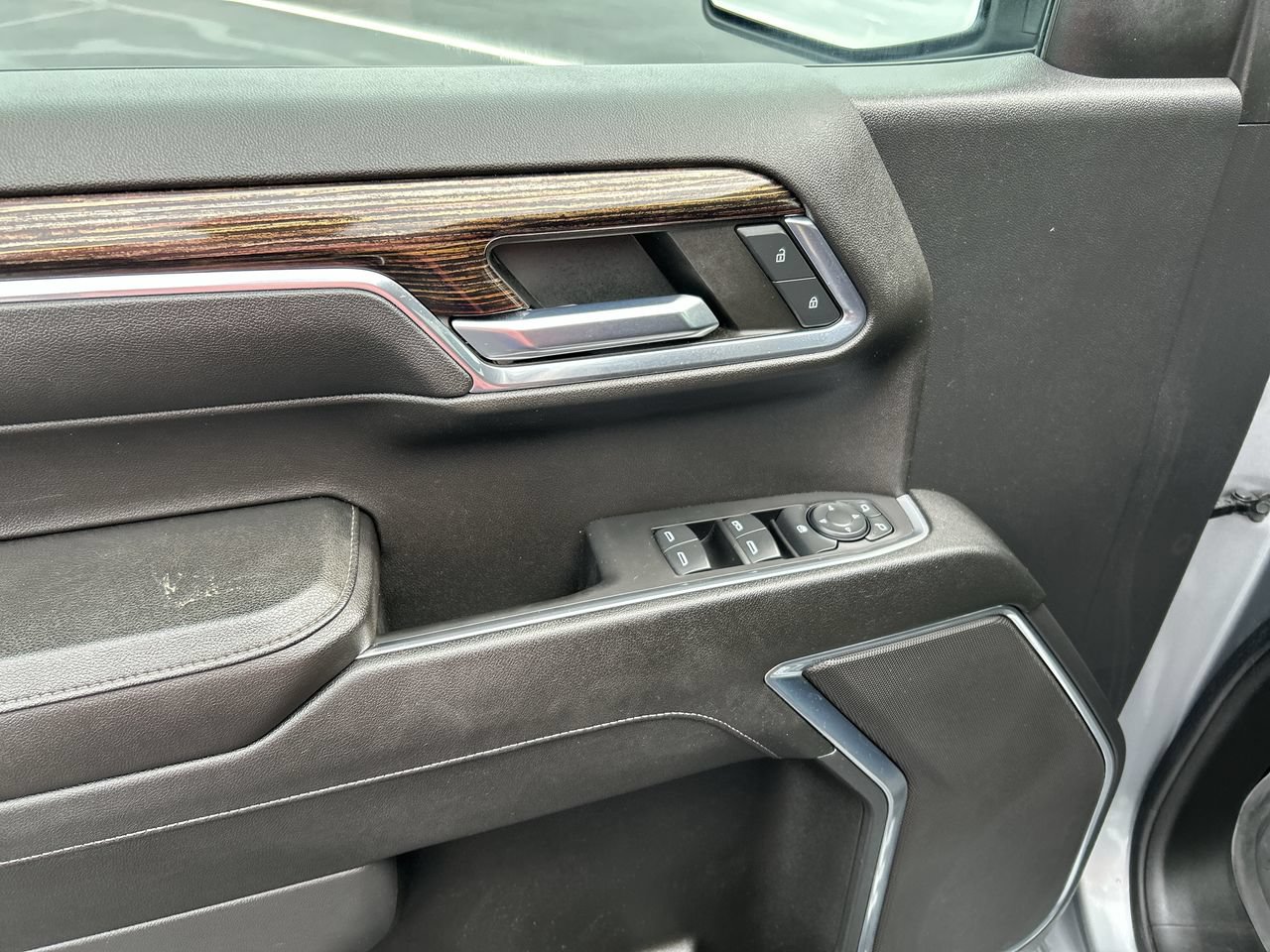 Used 2023 GMC Sierra 1500 SLE AWD/4WD image 21