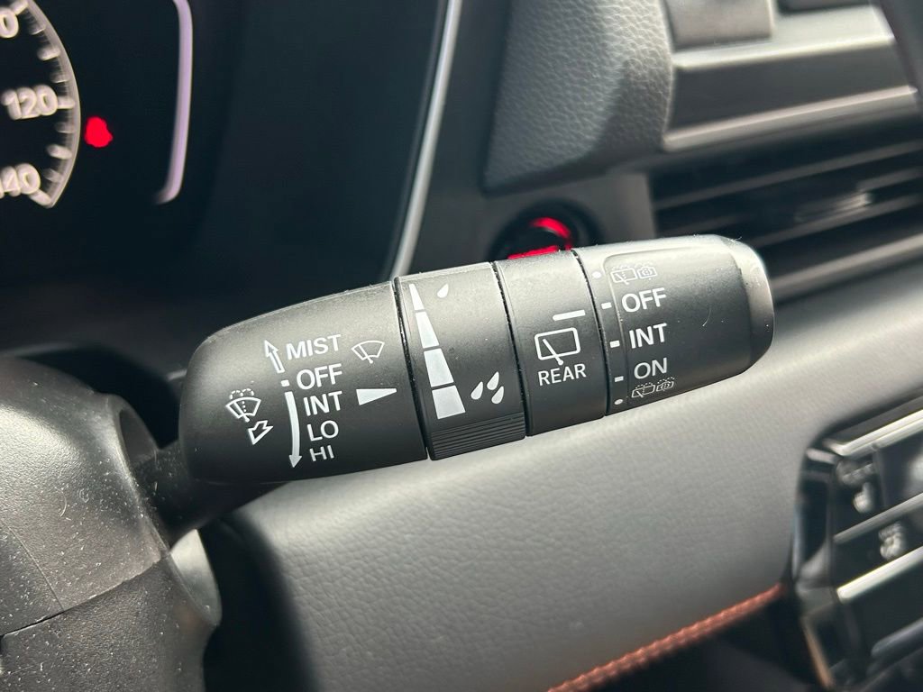 Used 2023 Honda Pilot Sport image 18