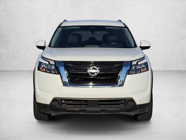 Used 2024 Nissan Pathfinder SV FWD video 2