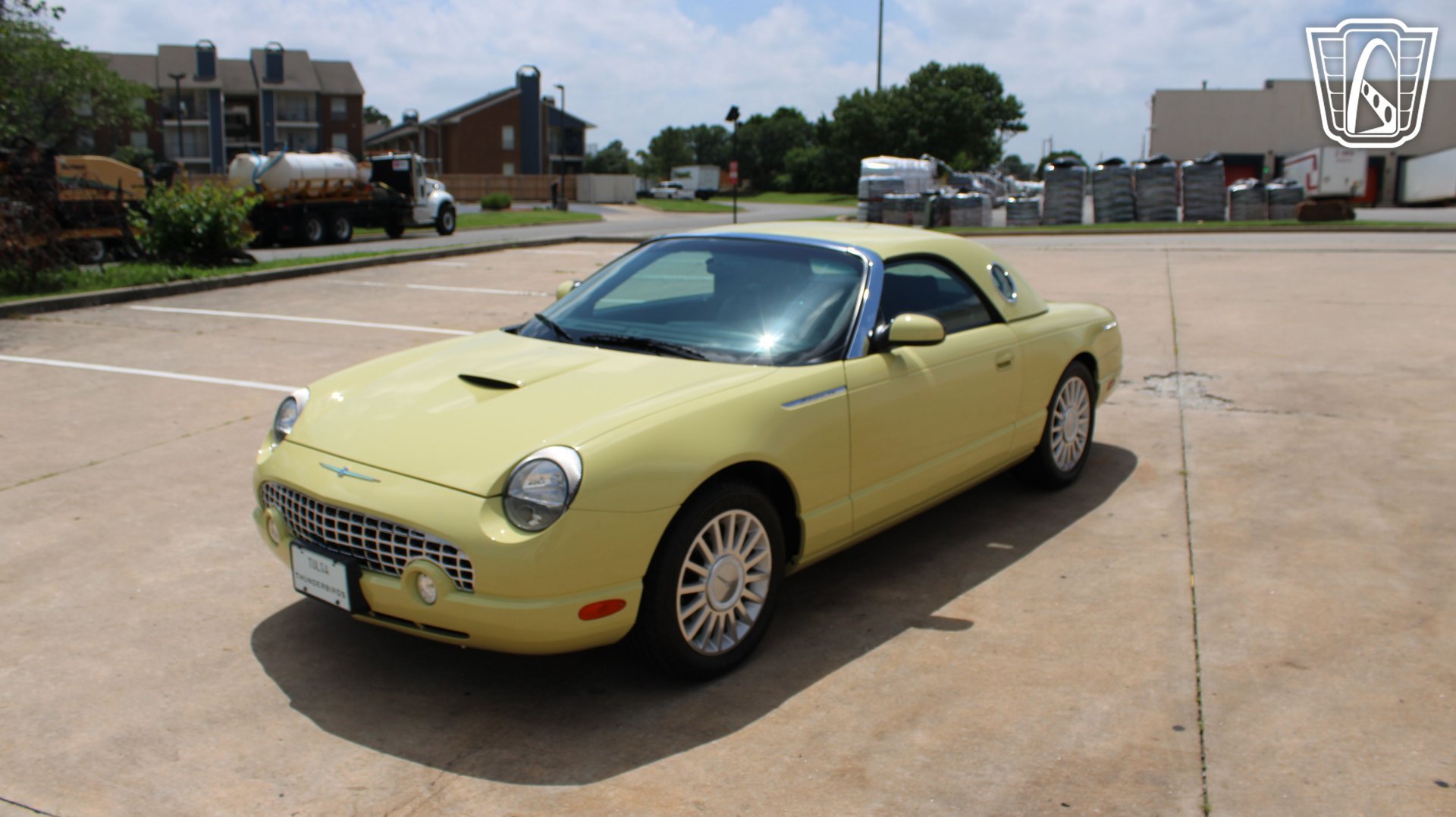 Used 2005 Ford Thunderbird RWD image 33