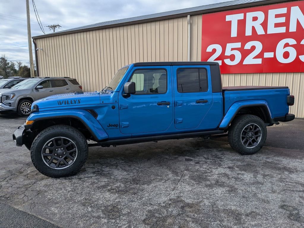 Used 2021 Jeep Gladiator Willys image 2