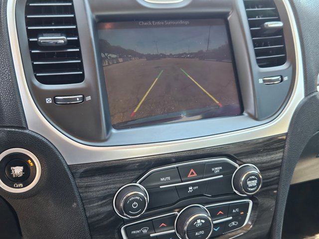 Used 2017 Chrysler 300 Limited image 13