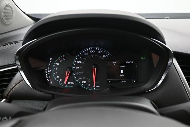 Used 2022 Chevrolet Trax LT w/ LT Convenience Package AWD/4WD image 9