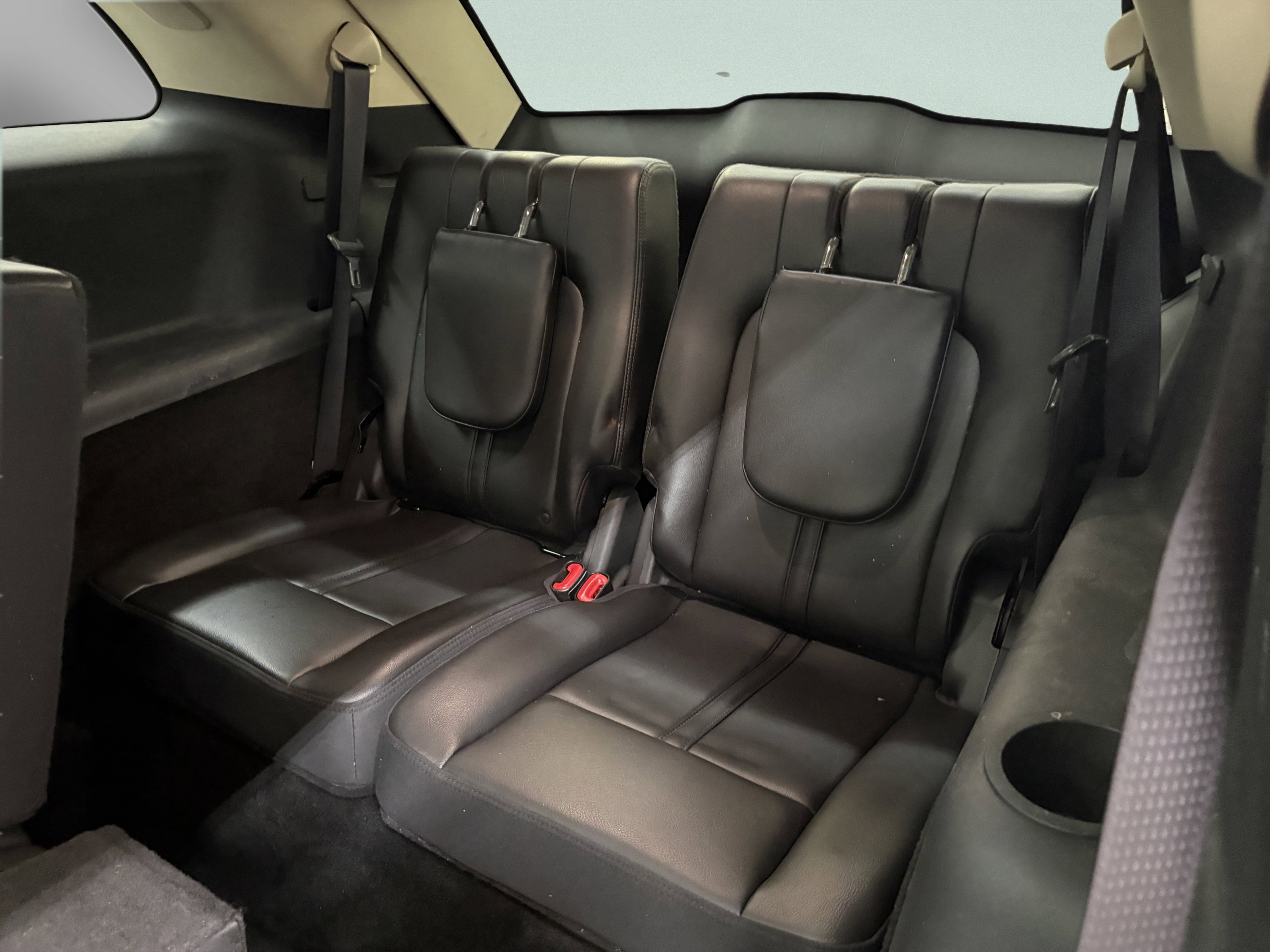 Used 2013 Lincoln MKT AWD image 13