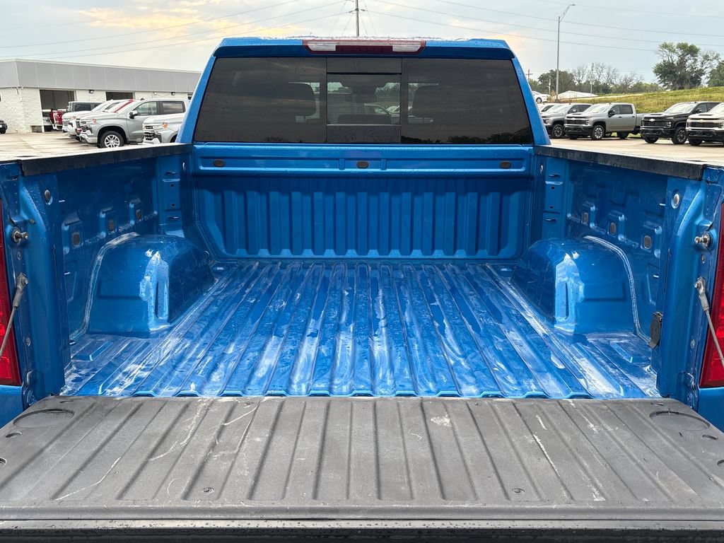 Used 2023 Chevrolet Silverado 1500 LT w/ Z71 Off-Road Package AWD/4WD image 30