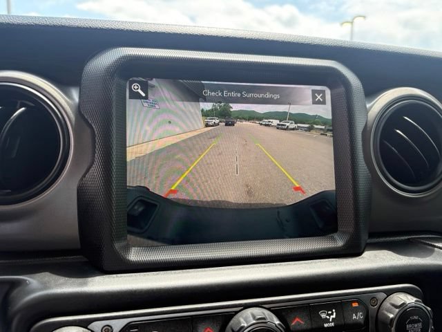 Used 2023 Jeep Gladiator Sport AWD/4WD image 5