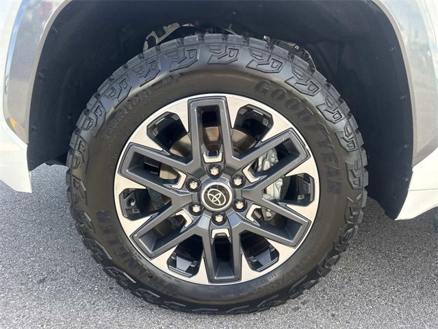 Used 2022 Toyota Tundra Limited image 9