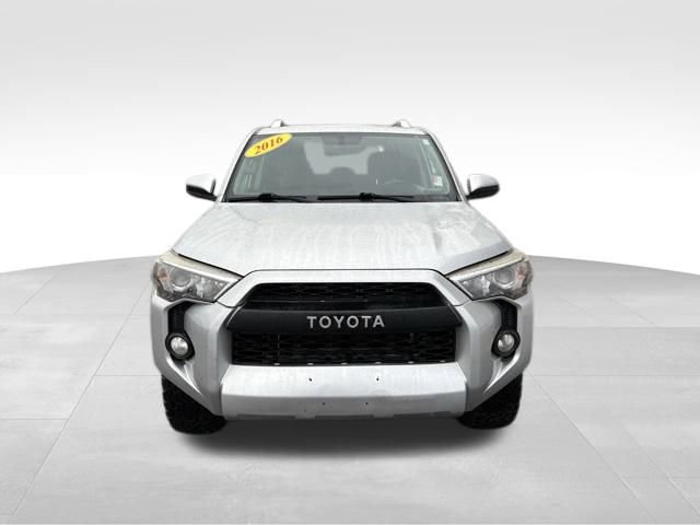 Used 2016 Toyota 4Runner SR5 image 2