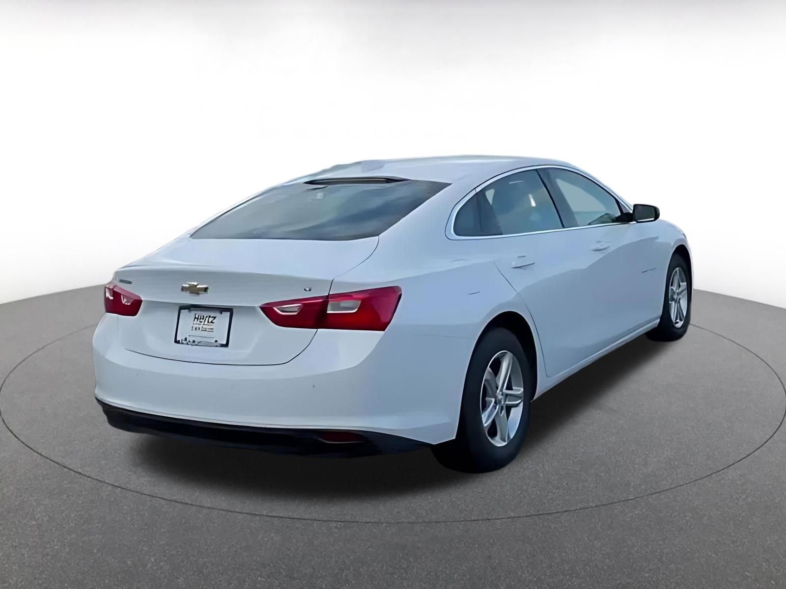 Used 2024 Chevrolet Malibu LT FWD image 7