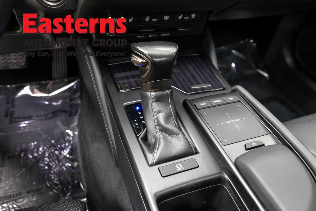 Used 2019 Lexus ES 350 Ultra Luxury w/ Accessory Package FWD image 13