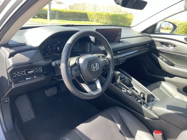 Used 2025 Honda Accord Touring image 10