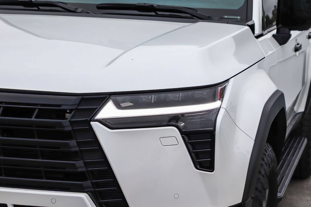 Used 2025 Lexus GX 550 AWD/4WD image 5