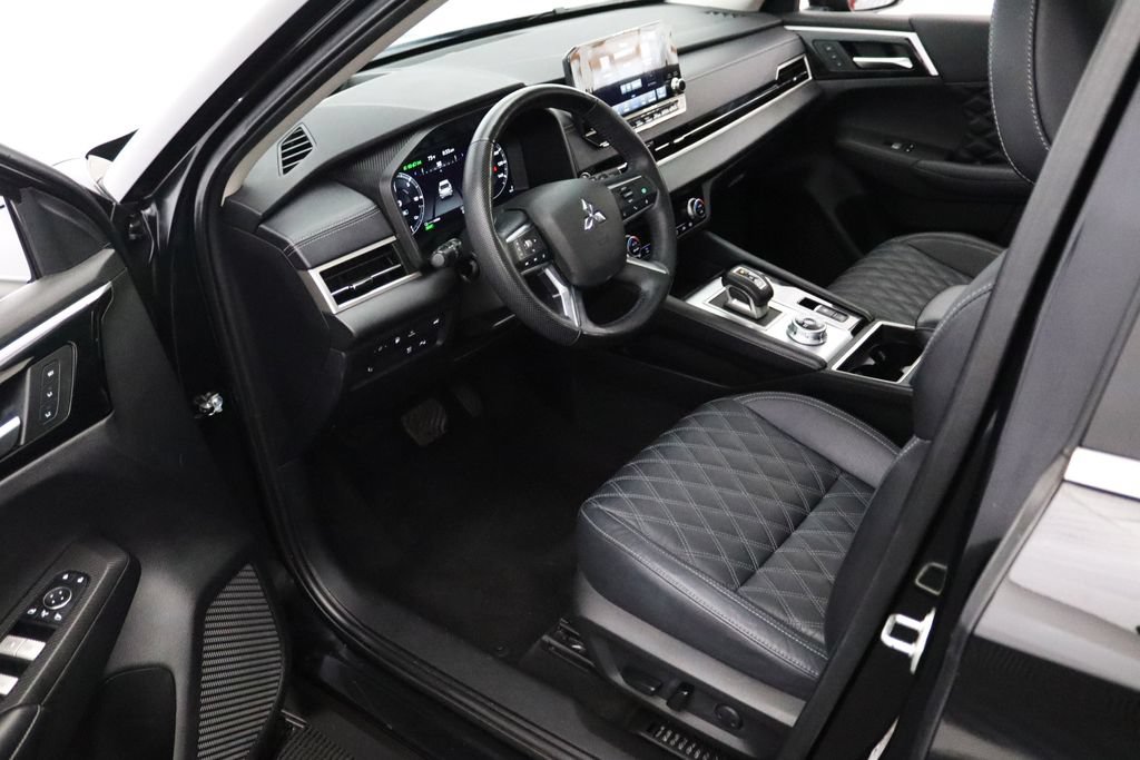 Used 2023 Mitsubishi Outlander SEL AWD/4WD image 20