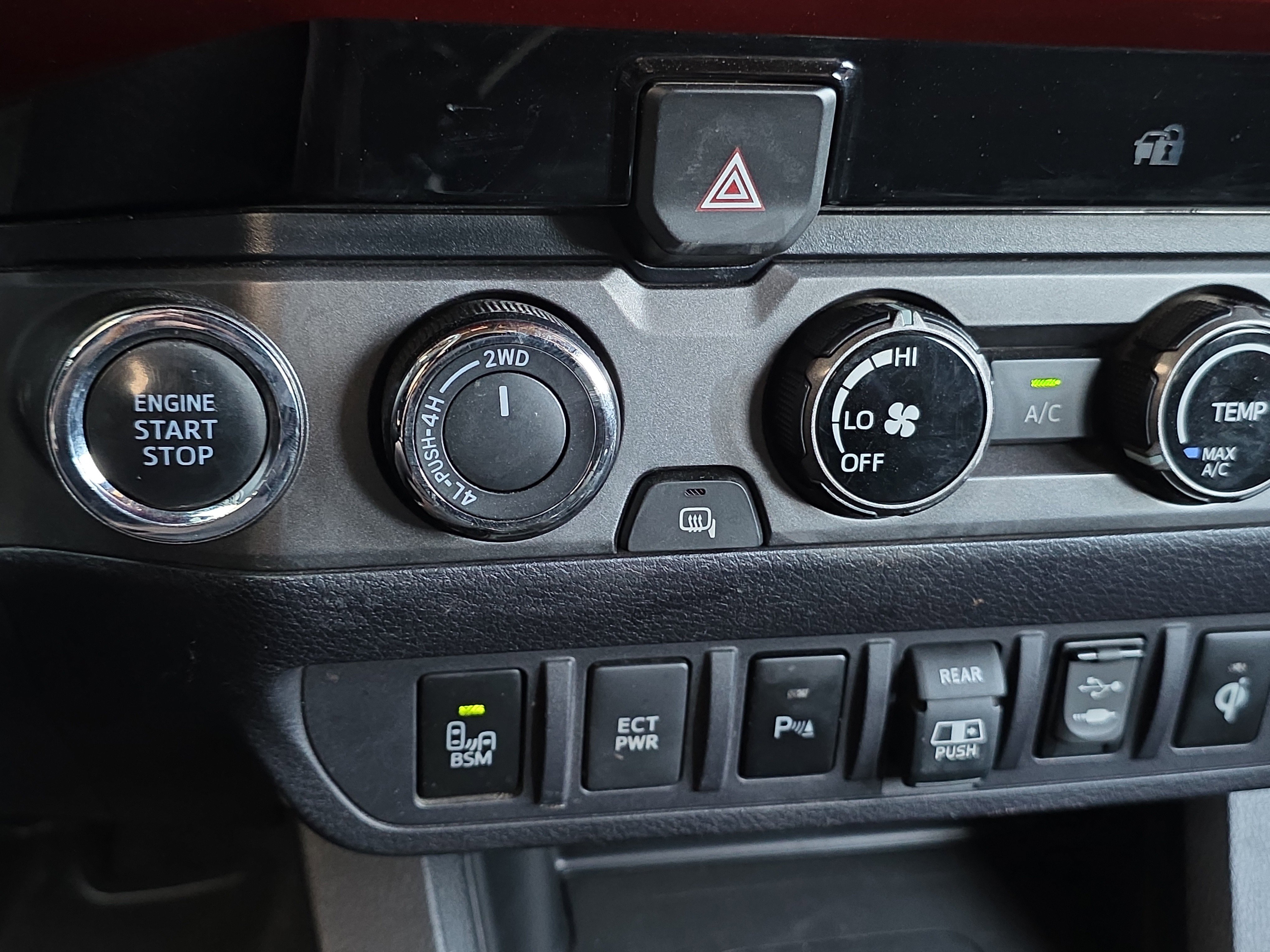 Used 2018 Toyota Tacoma TRD Off-Road w/ Technology Package image 22