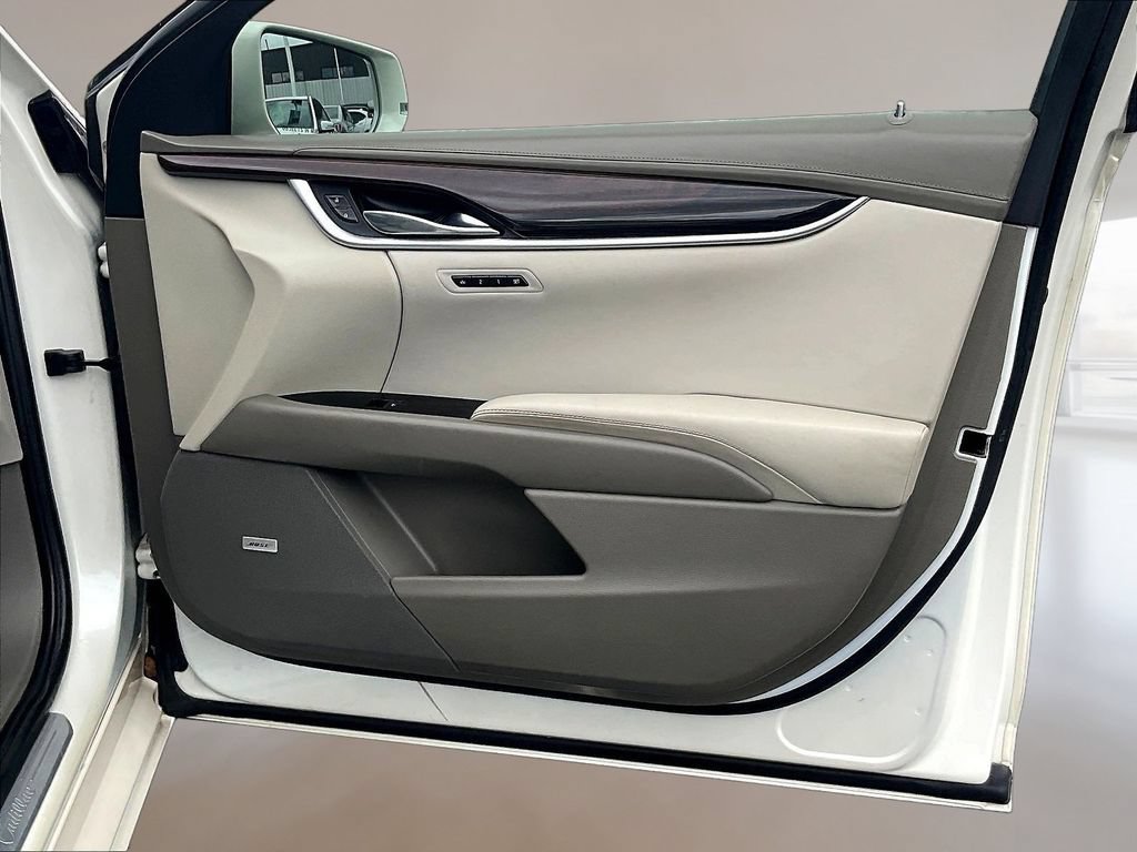 Used 2014 Cadillac XTS Platinum AWD/4WD image 27