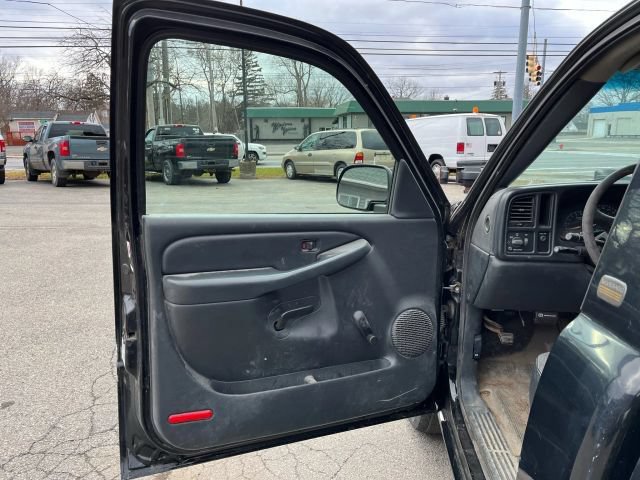 Used 2002 Chevrolet Silverado 1500 4x4 Regular Cab w/ Heavy Duty Suspension Pkg image 13