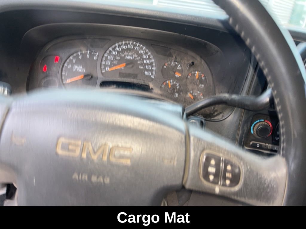 Used 2005 GMC Yukon XL SLT w/ SLT Preferred Equipment Group image 8