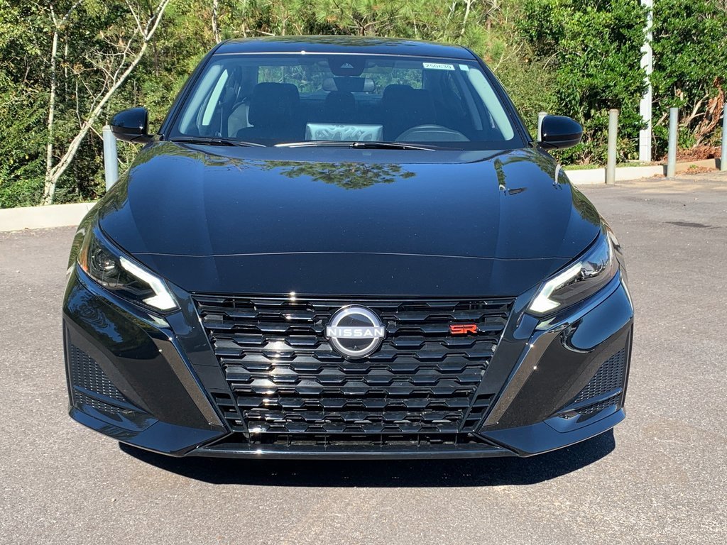 New 2025 Nissan Altima 2.5 SR image 3
