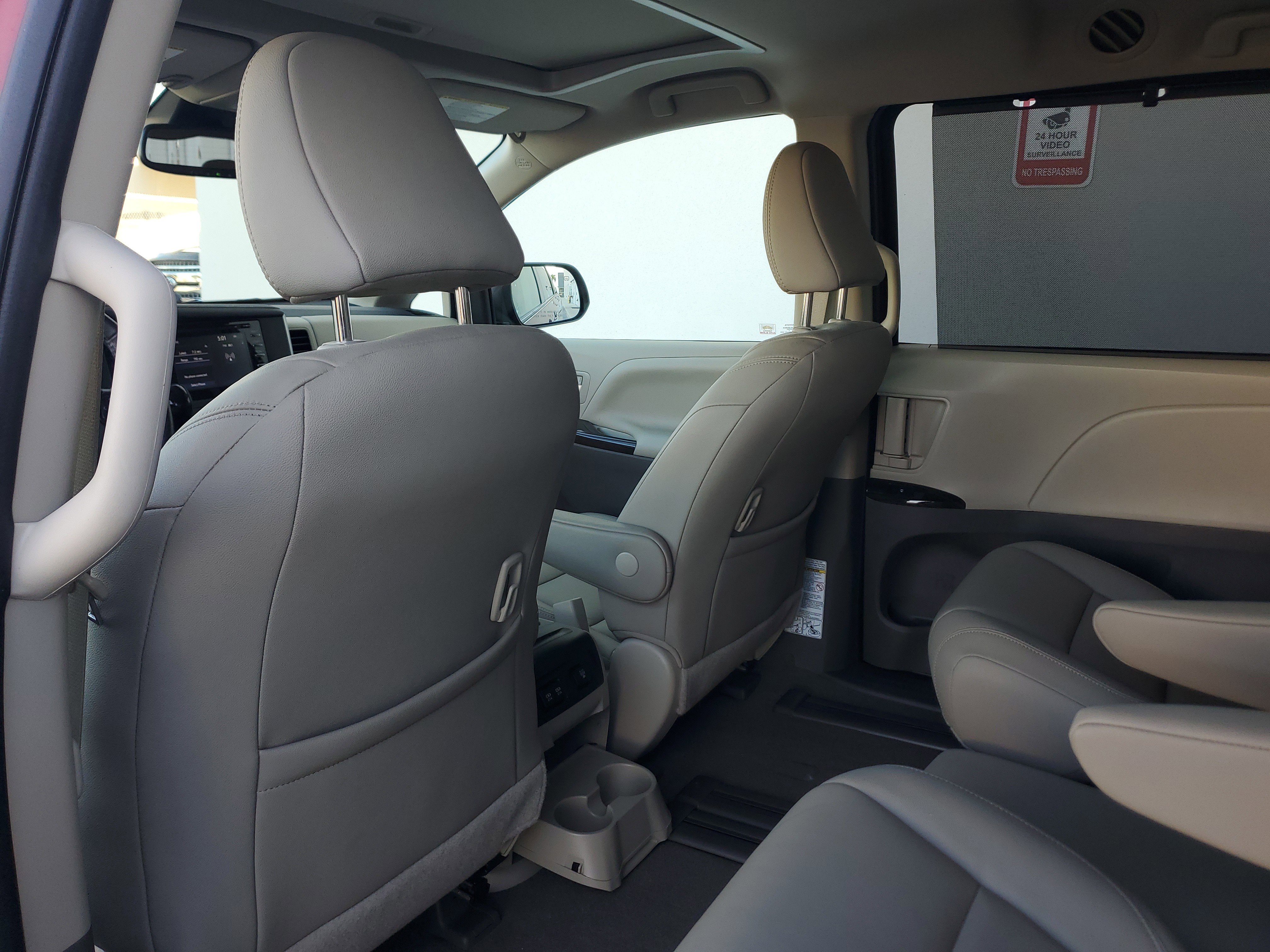 Used 2020 Toyota Sienna XLE image 15