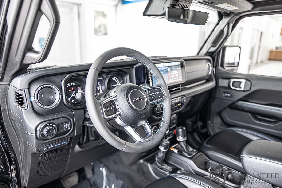 Used 2024 Jeep Wrangler High Altitude AWD/4WD image 17