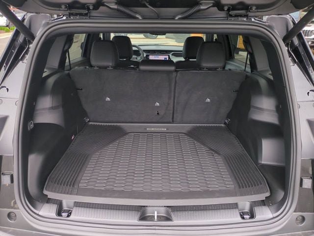 New 2026 Jeep Cherokee Limited AWD/4WD image 13