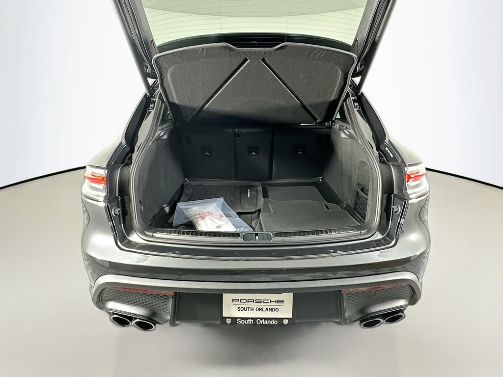 New 2026 Porsche Macan Turbo AWD/4WD image 28