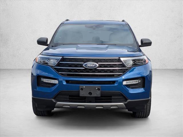 Used 2020 Ford Explorer XLT w/ Equipment Group 202A image 2