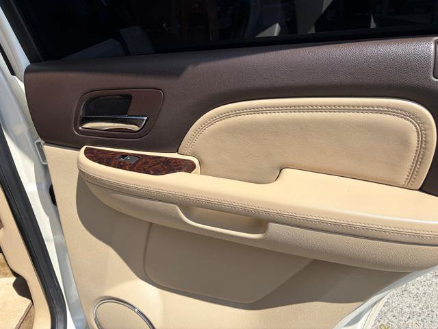 Used 2013 GMC Yukon Denali AWD/4WD image 18