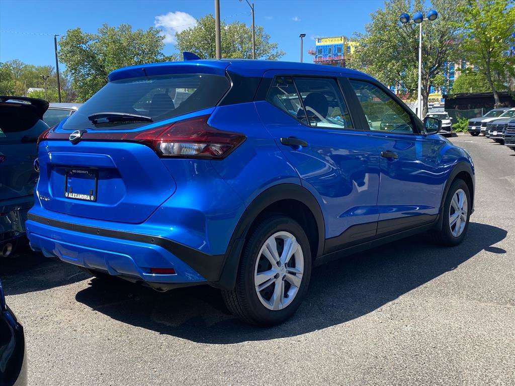 Used 2024 Nissan Kicks S image 3