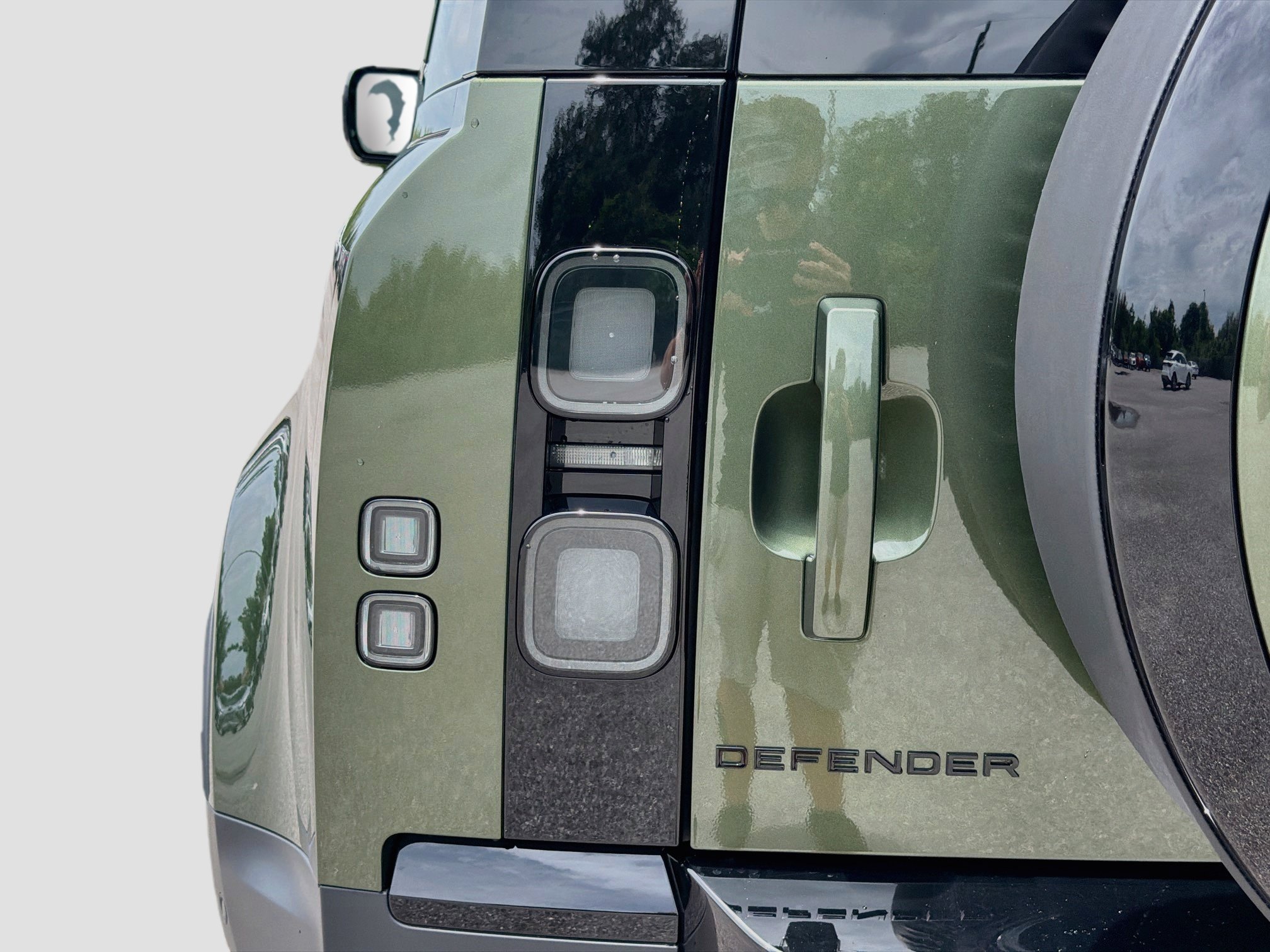 New 2026 Land Rover Defender 110 S AWD/4WD image 10