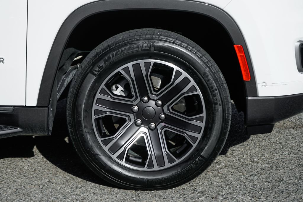 Used 2022 Jeep Wagoneer Series III w/ Rear Seat Video Group 1 image 46