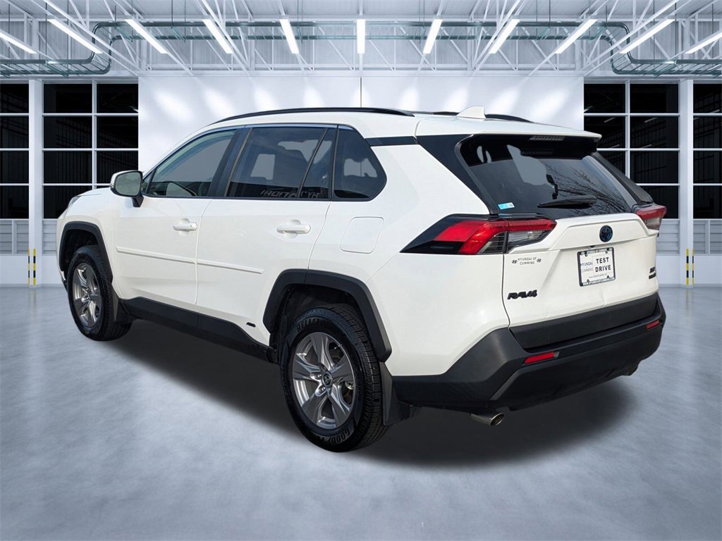 Used 2022 Toyota RAV4 XLE image 6