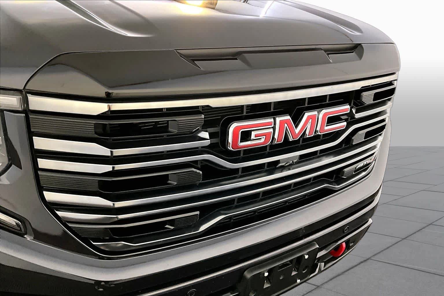 Used 2025 GMC Sierra 1500 AT4 w/ AT4 Premium Package AWD/4WD image 32