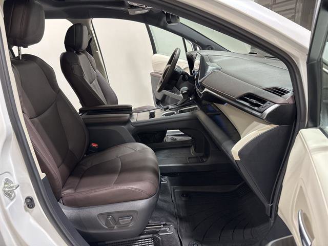 Used 2024 Toyota Sienna Platinum image 24