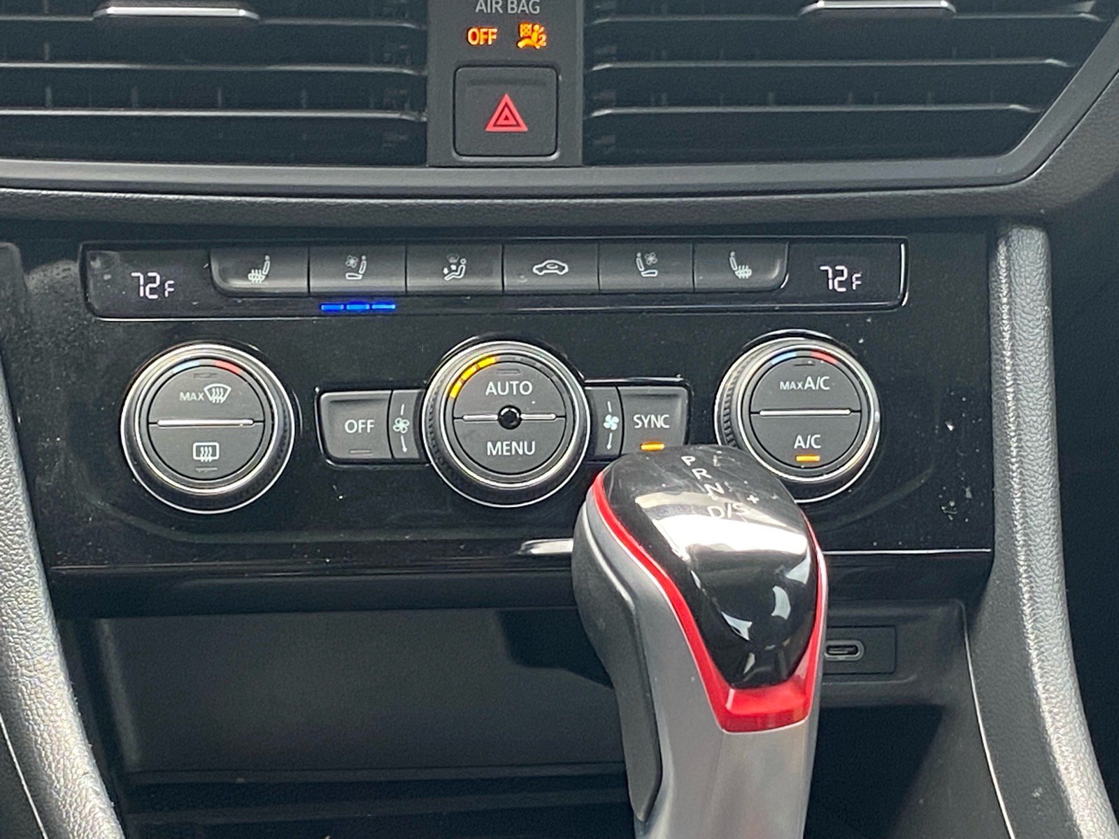 Certified 2024 Volkswagen Jetta GLI Autobahn FWD image 9
