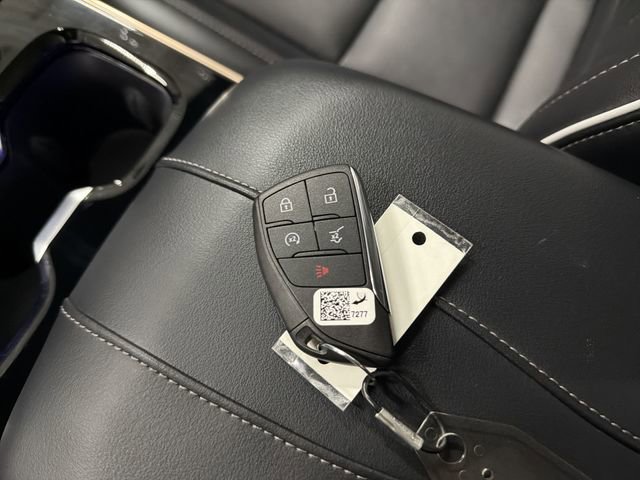 Certified 2025 Buick Enclave Avenir image 39