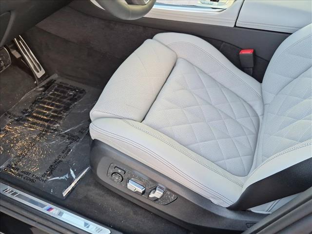 New 2026 BMW X5 xDrive40i w/ M Sport Package AWD/4WD image 4