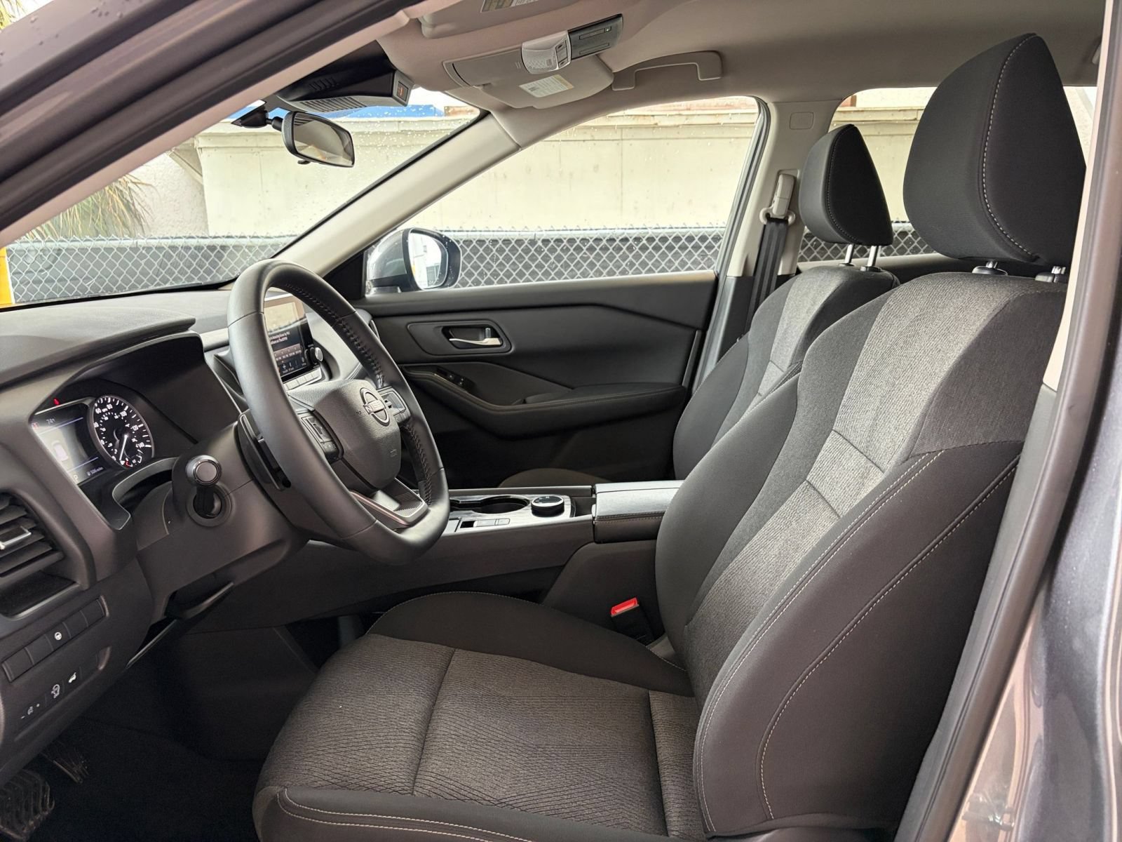 Used 2026 Nissan Rogue SV AWD/4WD image 27
