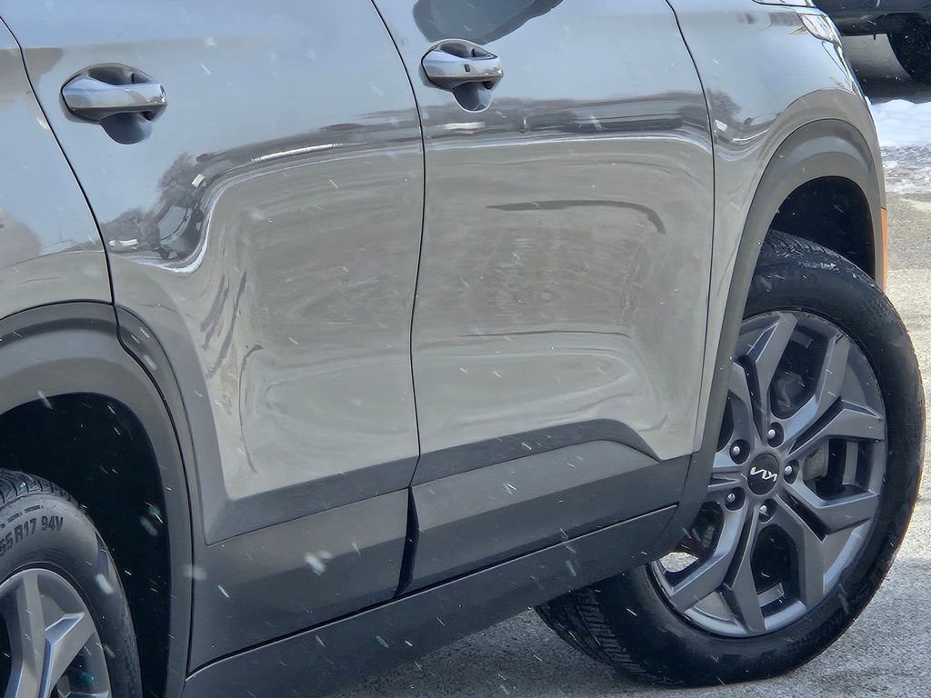 Used 2024 Kia Seltos S image 16