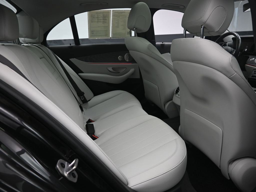 Used 2023 Mercedes-Benz E 350 Sedan image 25