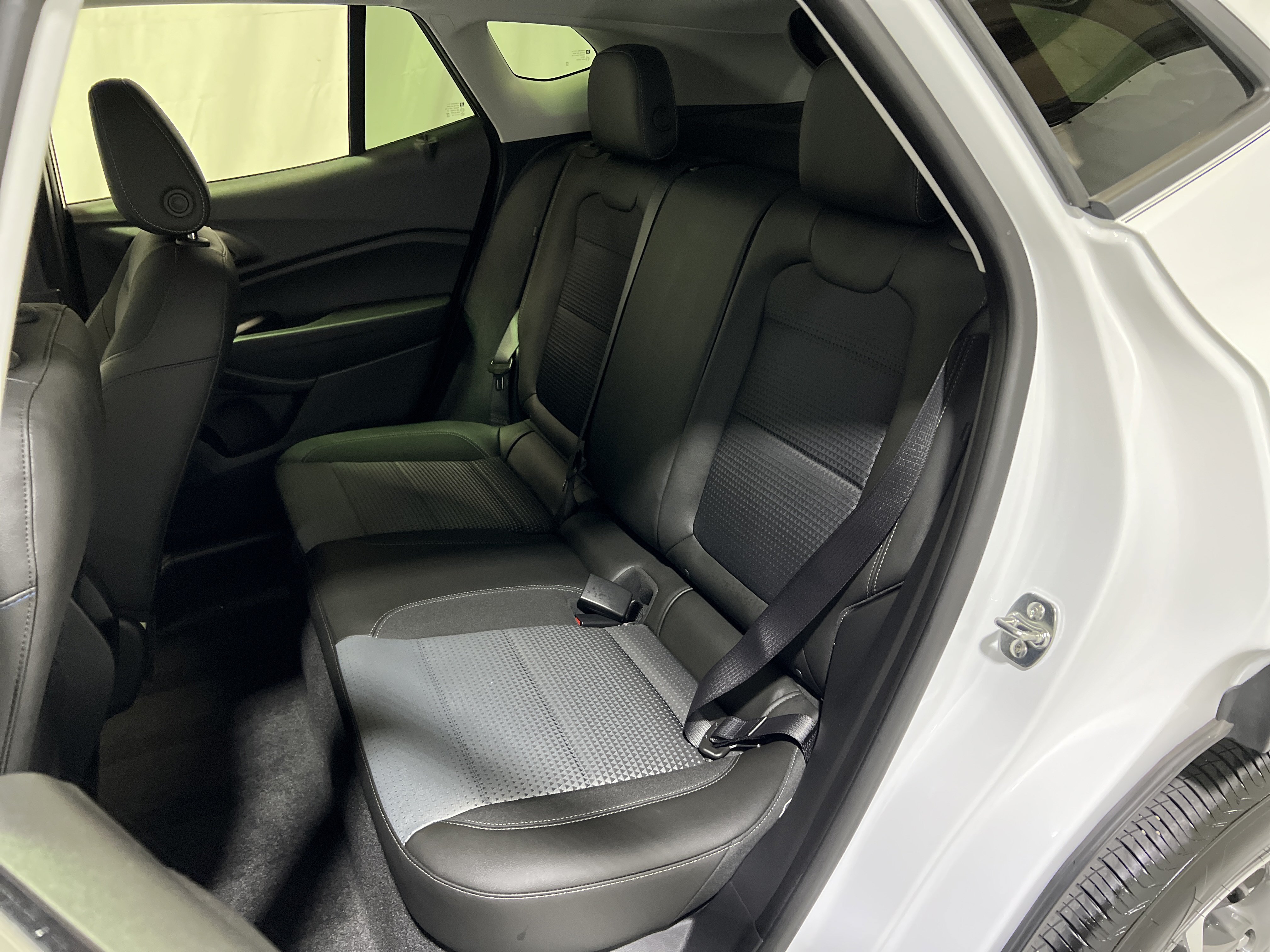 Certified 2025 Chevrolet Trax LT w/ Driver Confidence Package FWD image 16