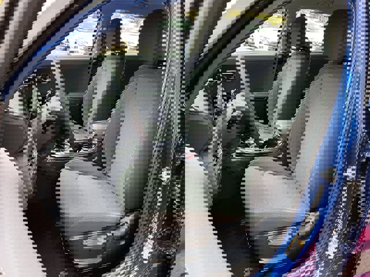 Used 2025 Kia K4 LXS image 14