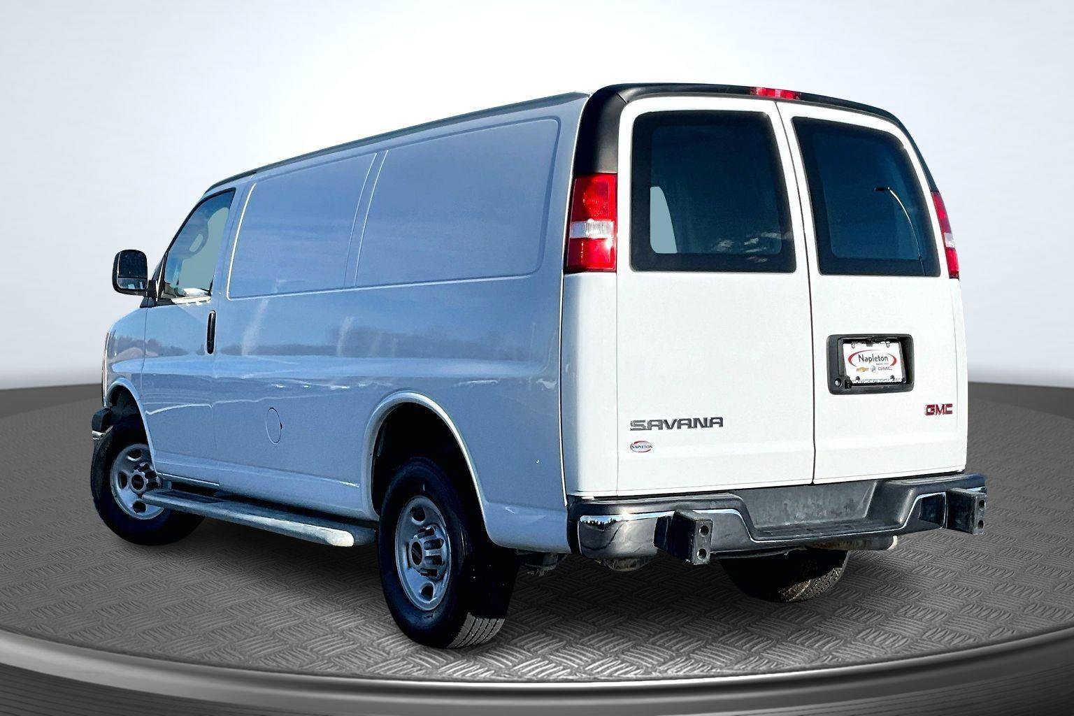 Used 2024 GMC Savana 2500 w/ Driver Convenience Package image 13