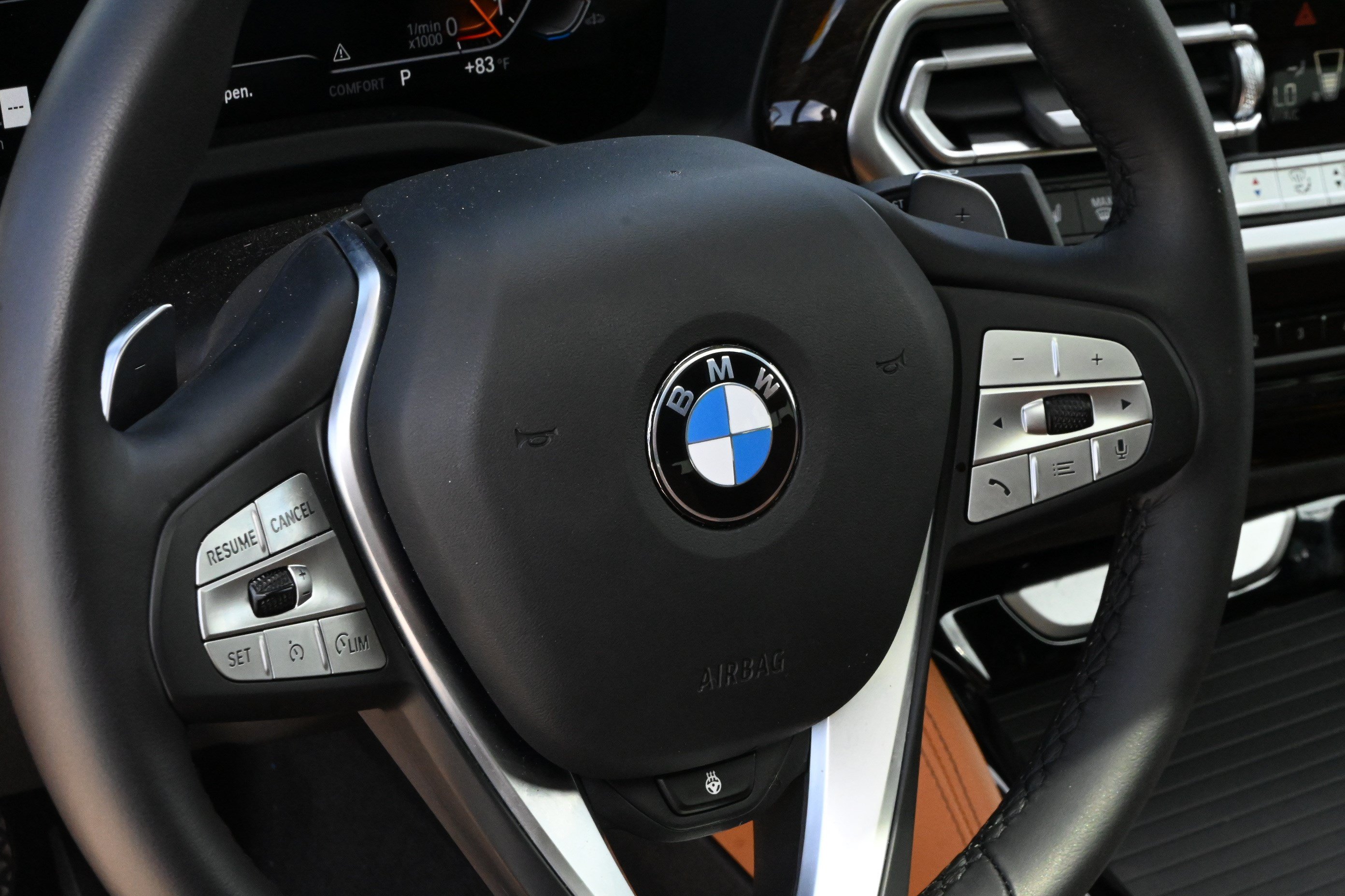 Certified 2025 BMW X4 xDrive30i AWD/4WD image 23