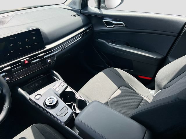 New 2026 Kia Sportage LX FWD image 21